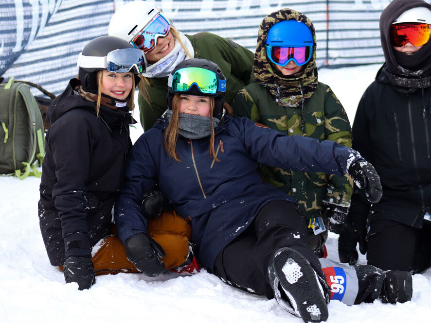 Girls Snowboard Mini Shreds athletes group shot
